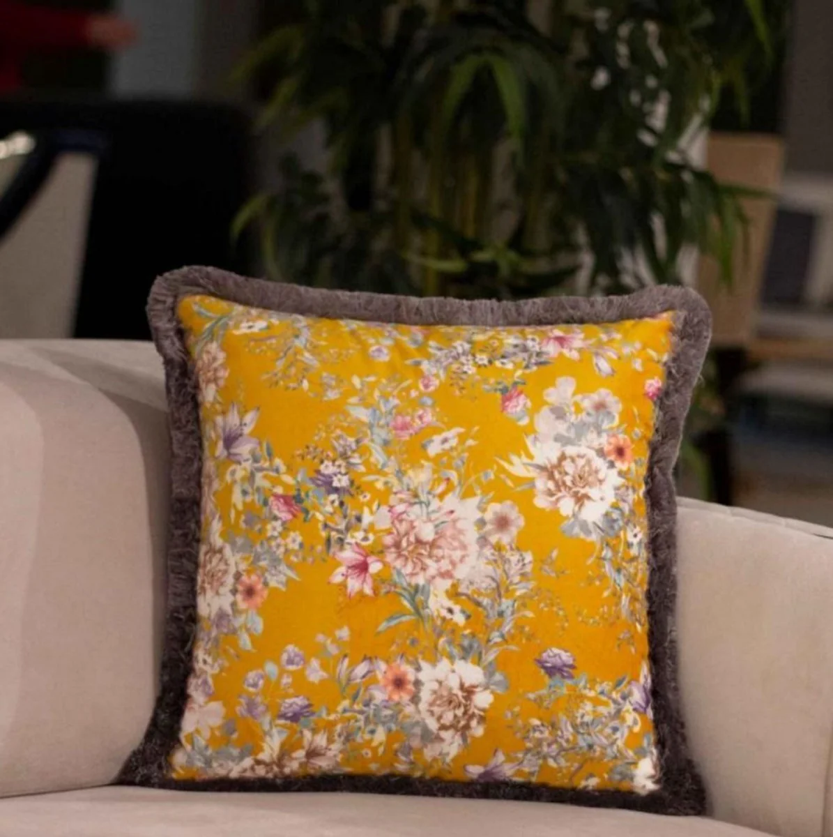 Luxury decorative cushion flowers design yellow / multicolored / gray 45 x 45 cm - printed velvet cushion with fringes - decorative accessories