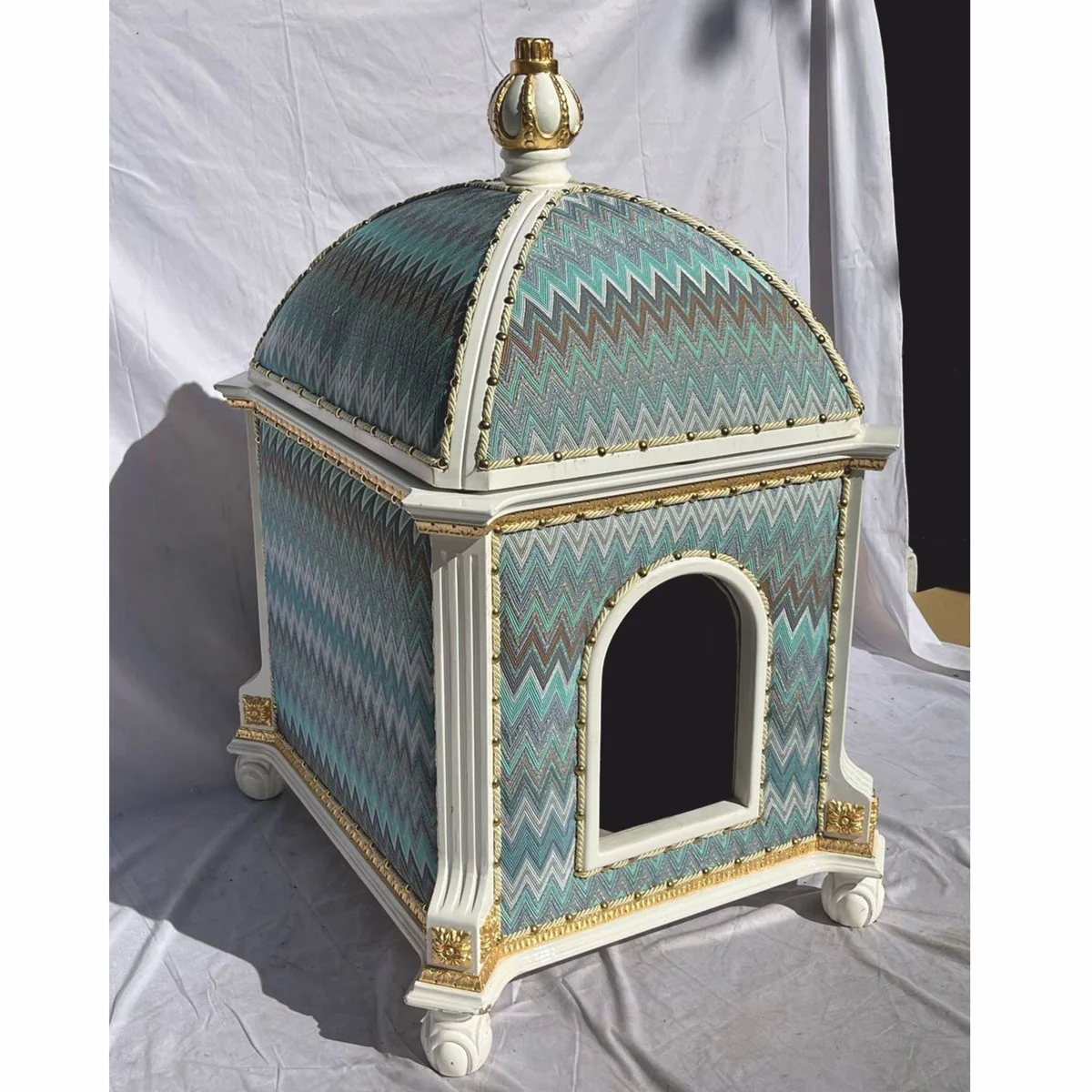 Pompöös by Baroque cat house green / white / gold - designed by Harald Glööckler